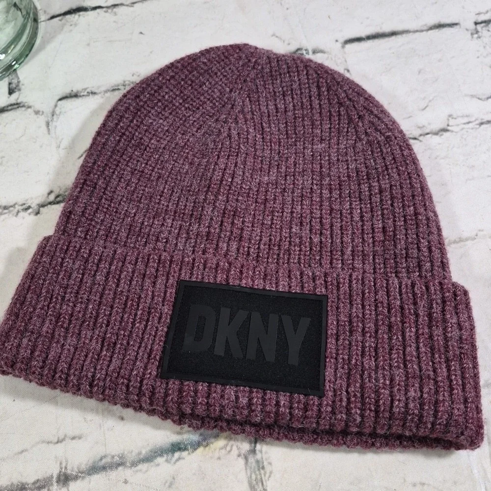 Dkny good pre